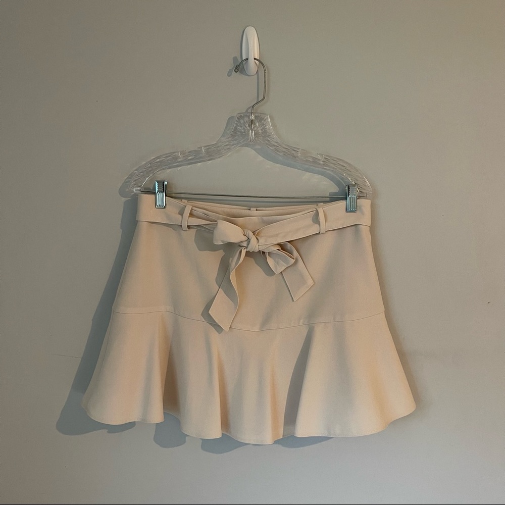 Zara Bow Trim Skort (Cream, Size XL)